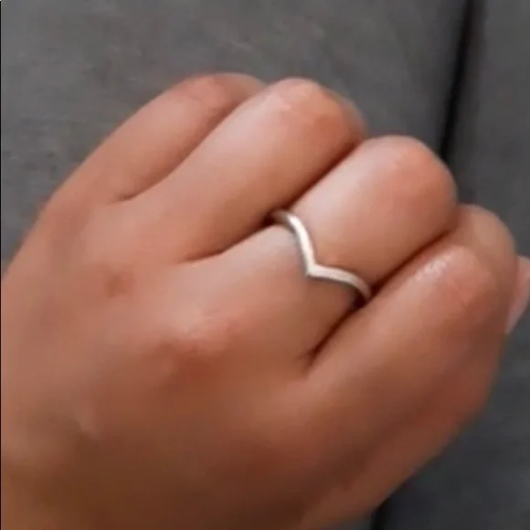 Sterling Silver Dainty Chevron V Ring Modern MIDI Thumb Simple Stackable… - Picture 7 of 10